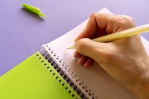 Idiomas e Empreendedorismo: Como o Inglês Pode Ajudar no Seu Negócio 5 Como tirar as promessas de ano novo do papel