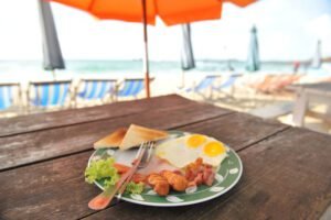 10 dicas para economizar em alimentação nas suas viagens 1 shutterstock 365337311 1 chin 797