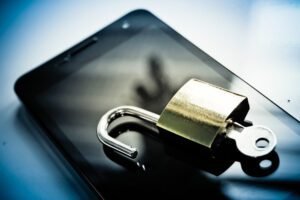 8 maneiras de proteger seus aplicativos de banco 1 shutterstock 221351899 WK1003 MIKE