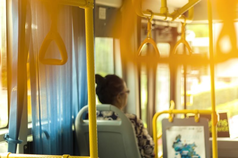 Gratuidade no transporte público em Recife - Cartão VEM idoso 1 dreamstime s 150238713 nuttanin kanakornboonyawat min