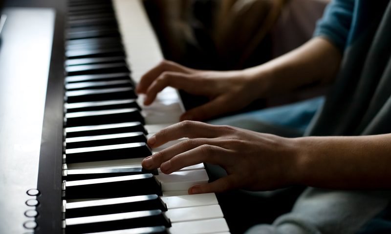 Cursos gratuitos de música em São Bernardo do Campo - SP 1 dreamstime s 230269590 crazy80frog min