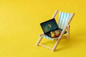 Como estudantes podem ganhar dinheiro nas férias? 1 dreamstime s 158123020 luiza nalimova min