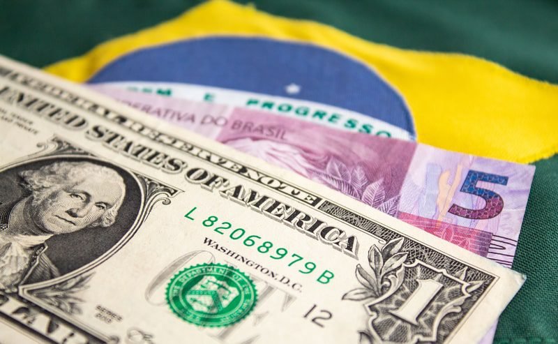 Como a cotação do dólar afeta os índices de inflação do Brasil?