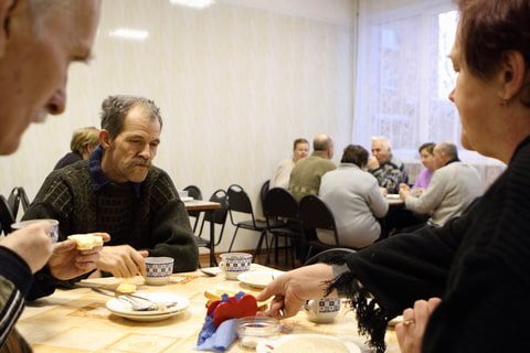 Acolhimento institucional para idosos