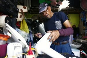 Oferecida por bancos e fintechs, função "cofrinho" ganha adeptos. Saiba o que achamos dela 3 Reparo de eletrônicos: como economizar e ajudar o planeta sem gastar mais