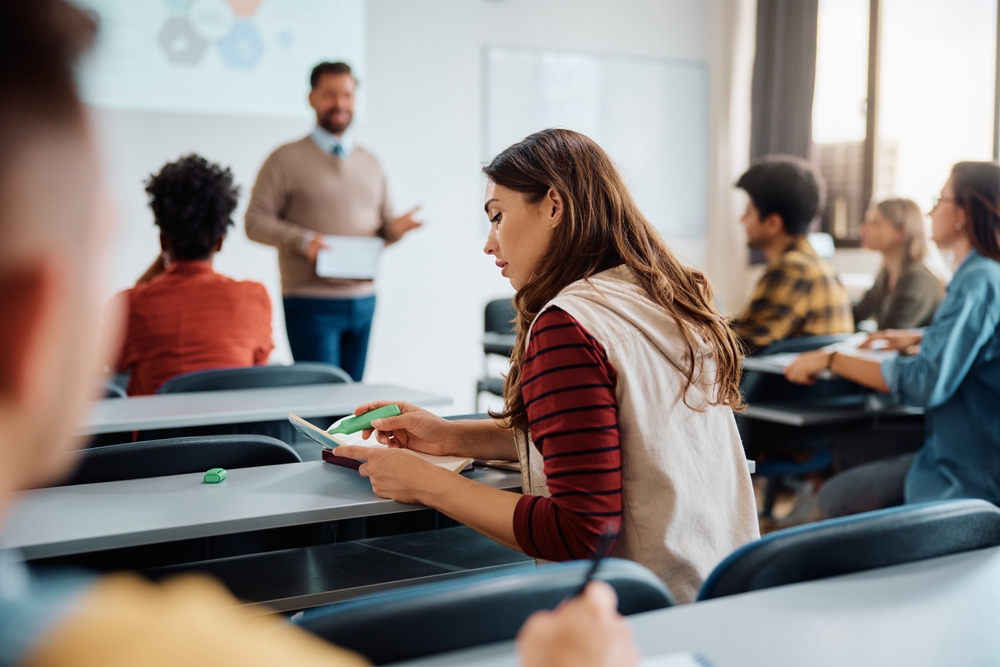 Cursos da Fundação Florestan Fernandes.